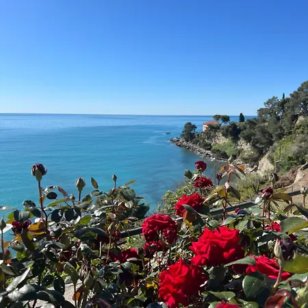 Appartamento Un Mare Di Fiori Ventimiglia Exterior photo