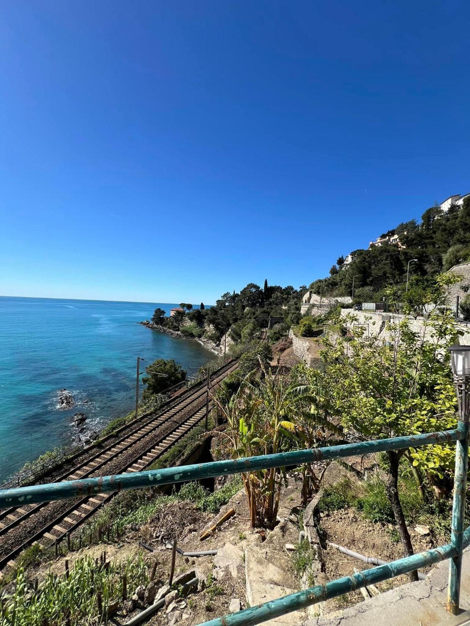Un Mare Di Fiori Apartamento